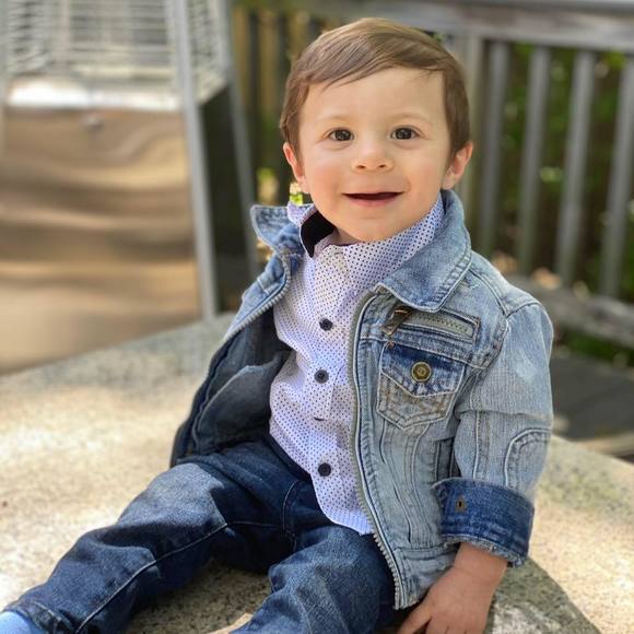 Meet your Posher, Dee - Picture 1 of 1